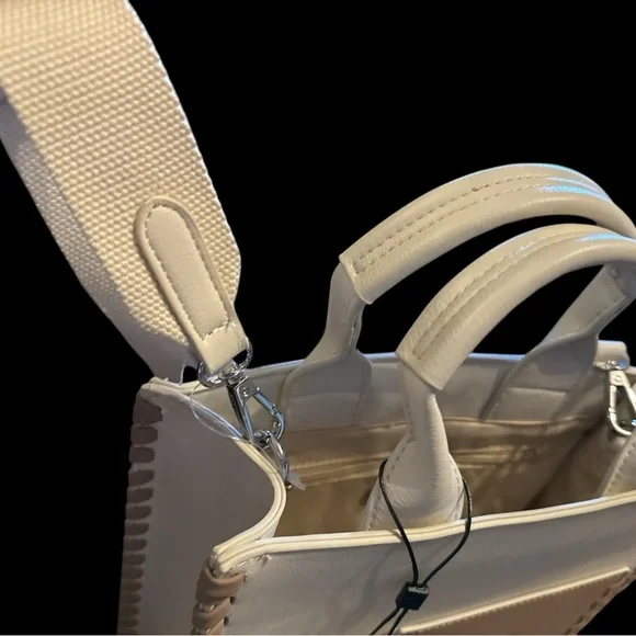 BCBG Designer Genuine leather Crossbody Handbag NWT - Picture 11 of 13